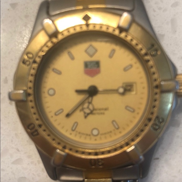 Beautiful set of two woman’s Tag watches. - Picture 3 of 8